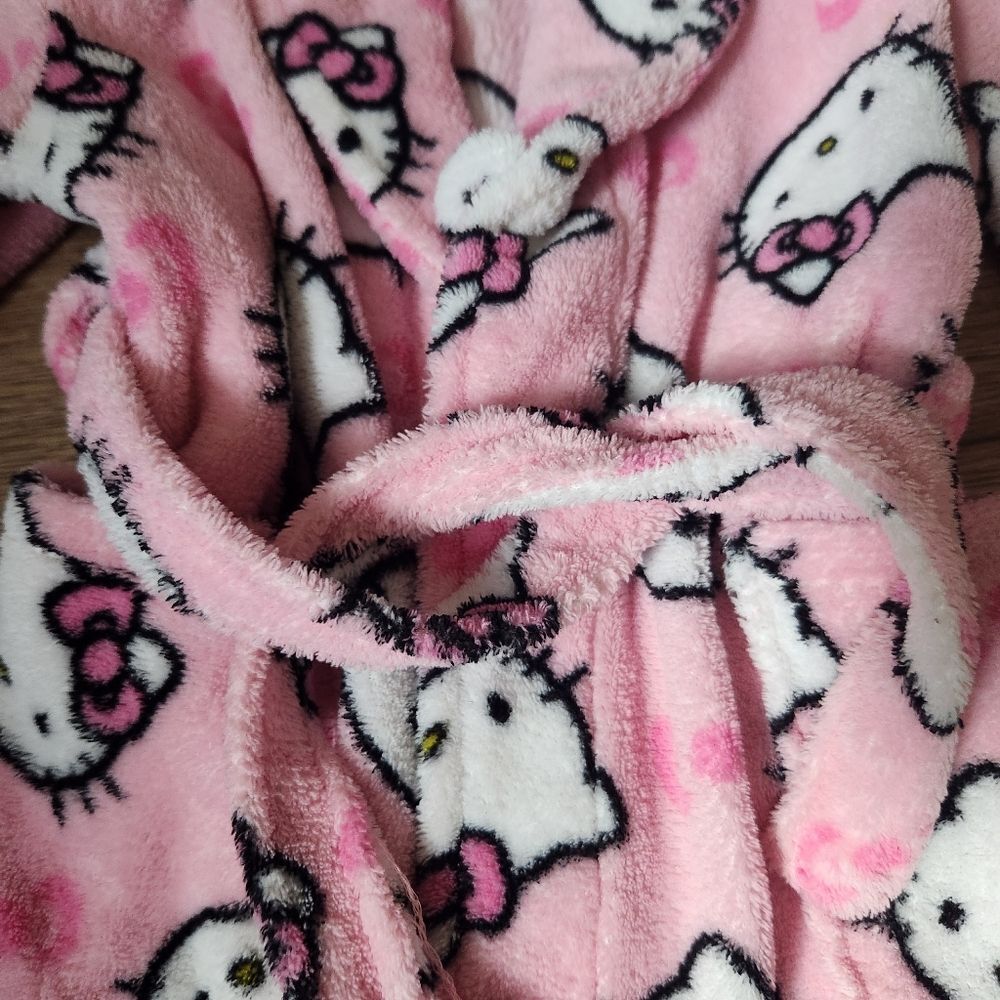 Hello Kitty Pink Robe Size 3T - Picture 9 of 16